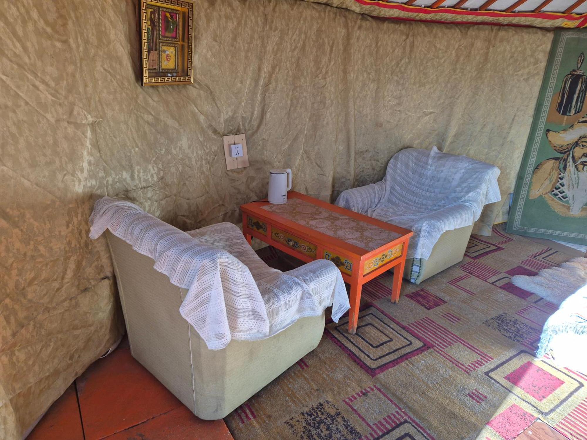 Gana'S Guest House And Tours Ulán Bator Exterior foto